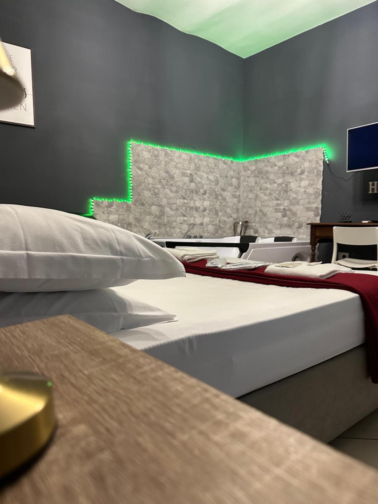 Taranto Mn Place Ngoại thất bức ảnh